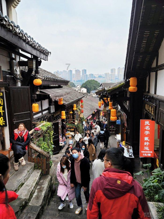 华大智造连跌两日后股价企稳：国际化尚在起步，美洲区业务占比极小
